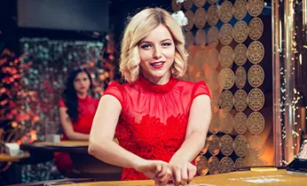 Hình ảnh đội ngũ chuyên gia của SCR99